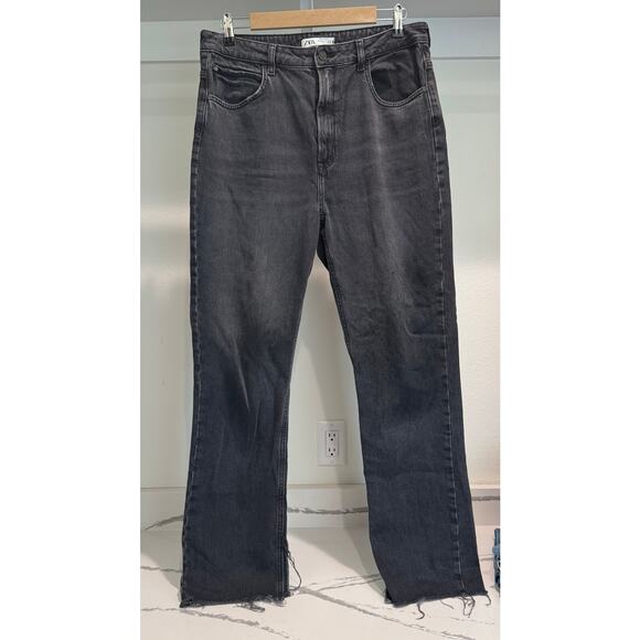 Zara Women's High-Rise Straight Leg Boot Cut Jeans Black Size 14 US - Picture 1 of 12